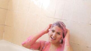 PINK SPLOSHING (HOT FEMALE GUNGING IN BATH)