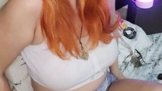 Kissing a cork cig with my red lips - No bra