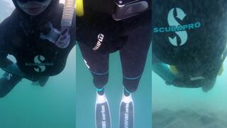 Diving to the bottom and masturbating underwater