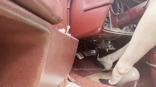 My Tbird caught fire! REVVING!