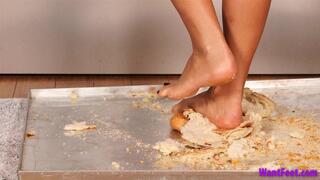 Milan Stale Bread Crush - Food Crushing - HD MP4