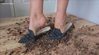 Kat Crushes Chocolate Oranges Under Her Sexy Nicholas Kirkwood Pointy Flats Mules