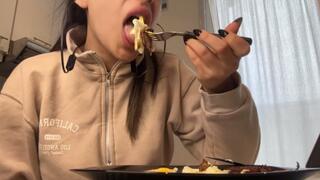 chewing asmr – food sounds fetish