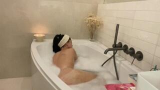 Farting home SPA with an ORGASMIC finale, bubble bath - WMV