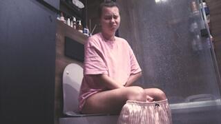 I broke the toilet flush! mp4 HD