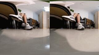 3DVR180 Tony's Smelly Shoes and Socks battle Dwarfs