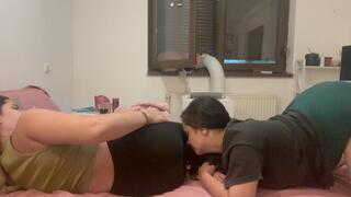 2 girls farting compilation