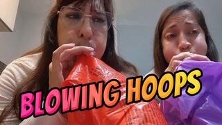 Blowing competition: Grecia and Alesia