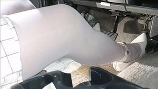 cranking white pumps