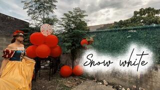 Custom Snow White’s Scarlet Balloon Bite LOONERKITTYROLL