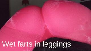 Wet farts in leggings