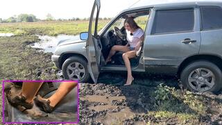 VIKA STUCK THE MUD OFFROAD BAREFOOT_4K full video 21 min