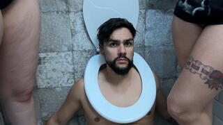 Rainhas humilham o escravo