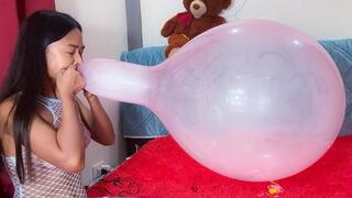Looner Camylle Gives A Blow To Pop Tutorial While Blowing To Pop 4 Different 17 Inch Balloons