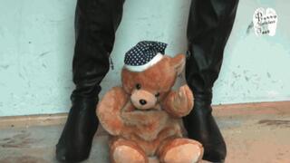 Teddy under Christin 3