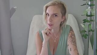 Boss Shrinks Her New Personal Assistant