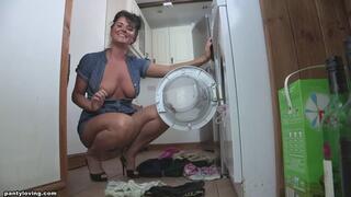 Raven: Upskirt And Downblouse (720 Version)