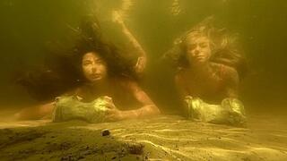 Nastya and Chloe breathhold contest in lake underwater clip (custom video)