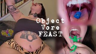 Vore Feast! Swallowing Rubber Toy Lizards, Cars, Gummy Snakes, Hotdogs and Sausages
