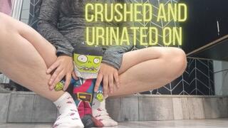 A new day peeing on my doll