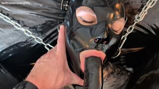 Blowjob POV in full latex – using my girlfriend’s face while her being in full latex, chained to the bed and mummified