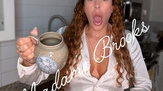 Nikki Brooks- Step-Mommy Unaware Giantess (1080HD)