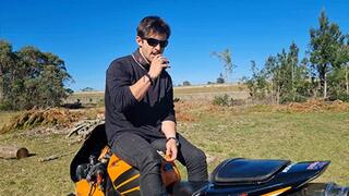 Max gets a Helping Hand