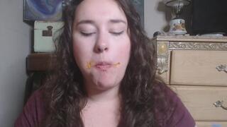 EndlessSummer VS Chili Cheese Burger!