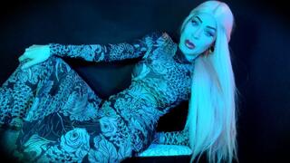 The punishment for a cheating husband is that he becomes my toilet - ORIGINAL : PEE AND CAVIAR