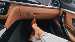 on the highway in the rain HD wmv 1920x1080