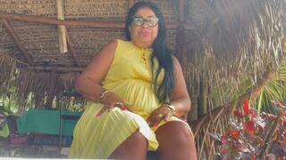 Balbina the Queen of the Big Feet in sexy pantyhose