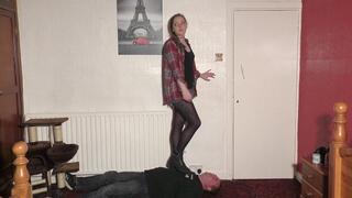 Jumping Trampling Stomping Sophie (4K)