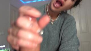 Step-mommy finishes you off quickly before dinner