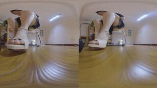 3DVR180 MOMO high heels humiliate trample and crush