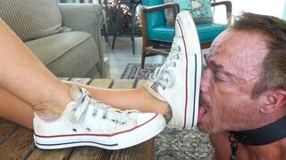 Lick the BOTTOM of my converse, loser!!