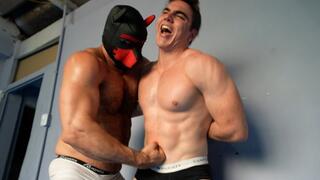 Professional Fighter Destroying my ABS - Full HD