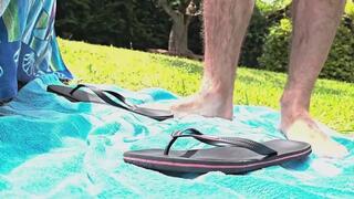 UNAWARE GIANT SUNBATH