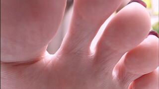 LOSER, ARE YOU READY TO SERVE MY SOLE?