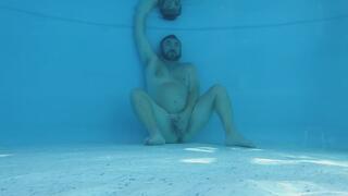 I am underwater a long time, having so much fun! Come, join me!