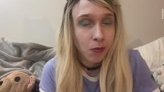 Bubblegum red huge in the whole camera view bubbles