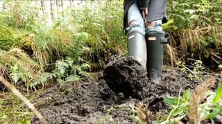 Hunter Boots in Deep Mud - 4K