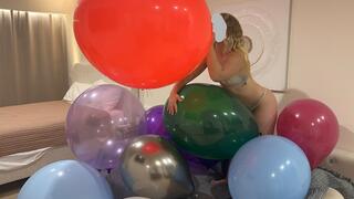 Blow and play with balloons for a sex party [PART 1]