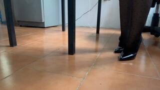 Nicolle sexy teasing in Pantyhose and high heels