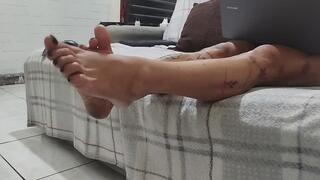 trabalhando com pés sujo