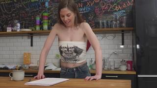 Desperate Tea-Pee Alice