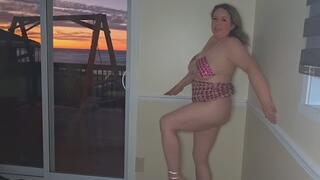 Je me rase la chatte pour que tu ne manques pas une goutte de mon ejaculation feminine.