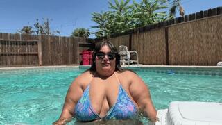 Ssbbw Boobs, Bunz, And Bbq