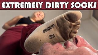 Smell and Lick My Extremely Dirty Socks - Annusa e Lecca i miei Calzini Sporchi e Puzzolenti