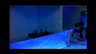 Mixed Wrestling on the Bed – Kasandra vs Héctor Pría