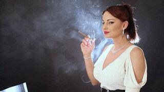 Smoking Cigar! (4K UHD)